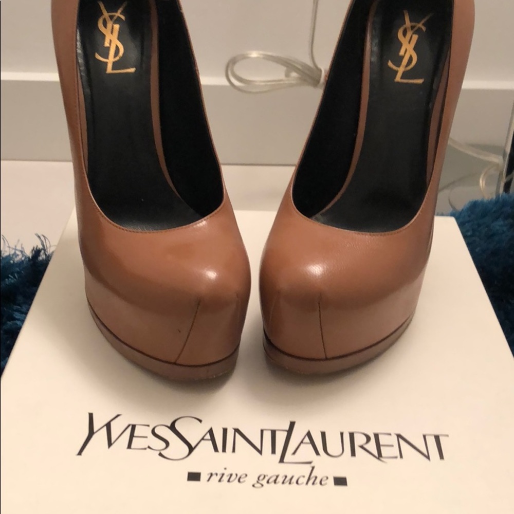YSL dark nude pump